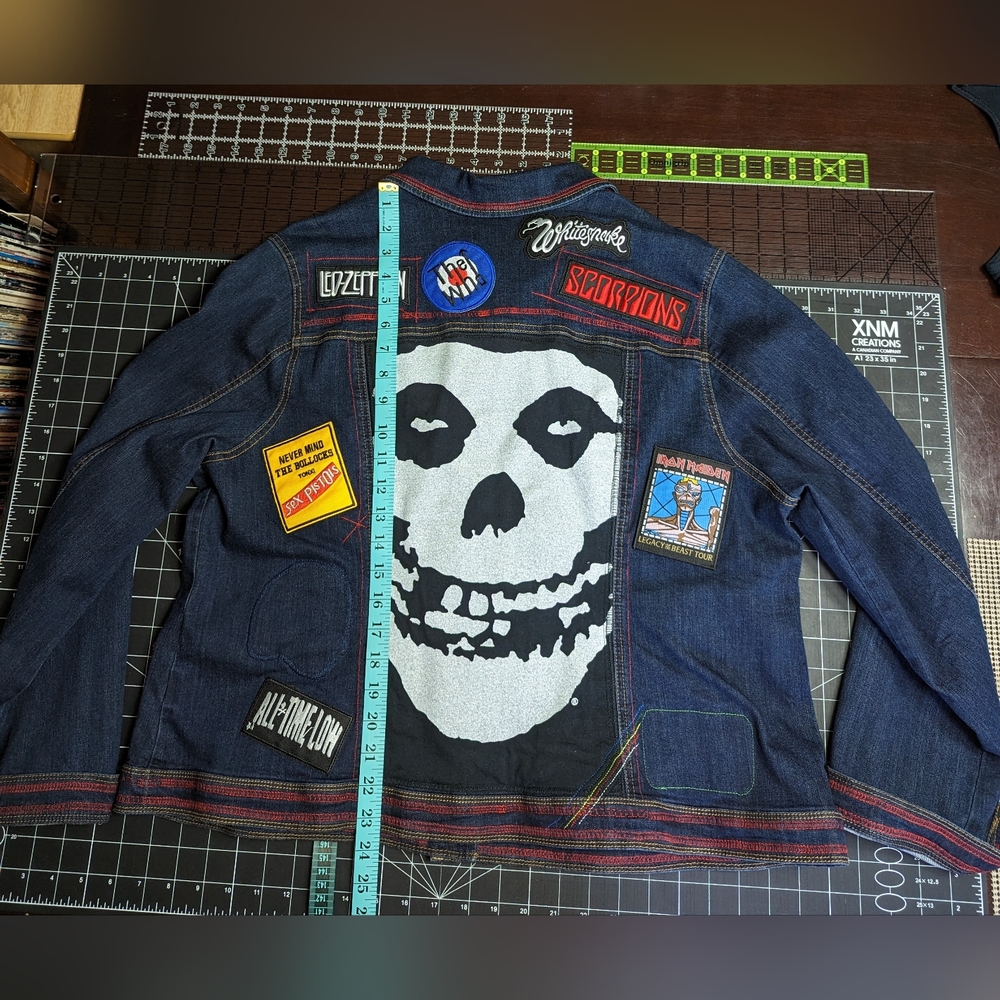 Rocker Jean ๐ค Jacket - Picture 10 of 17